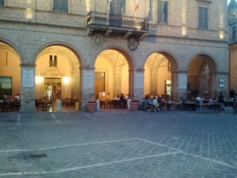 Some more tables on the other side of the piazza.