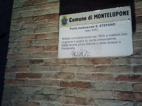 A sign talking about the town of Montelupone.