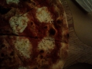 My pizza, a traditional pizza Margherita.