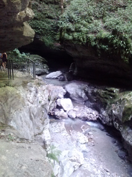 Pradis caves 2