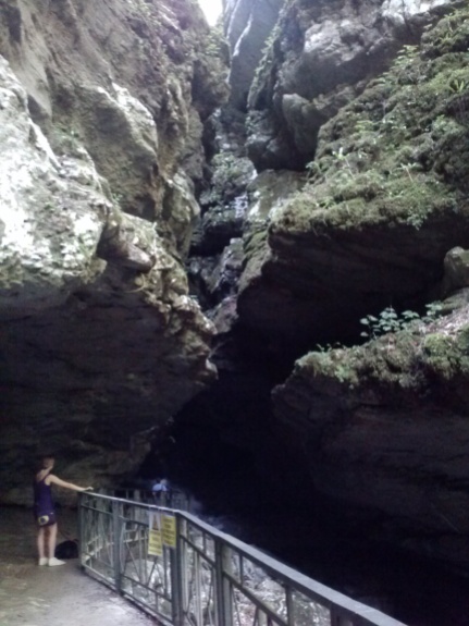 Pradis caves 3