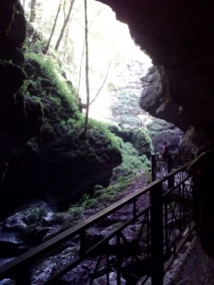 Pradis caves 5