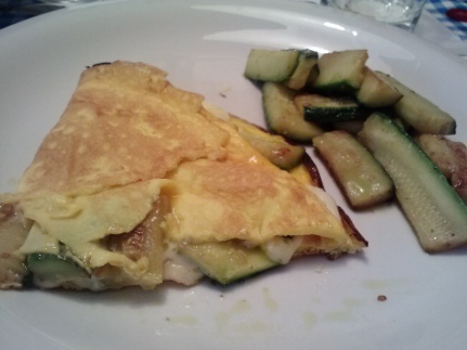 Omelette con zucchine arrosto, classic omelette with roasted zucchine