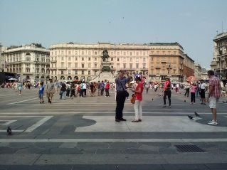 Wide view Piazza Duomo